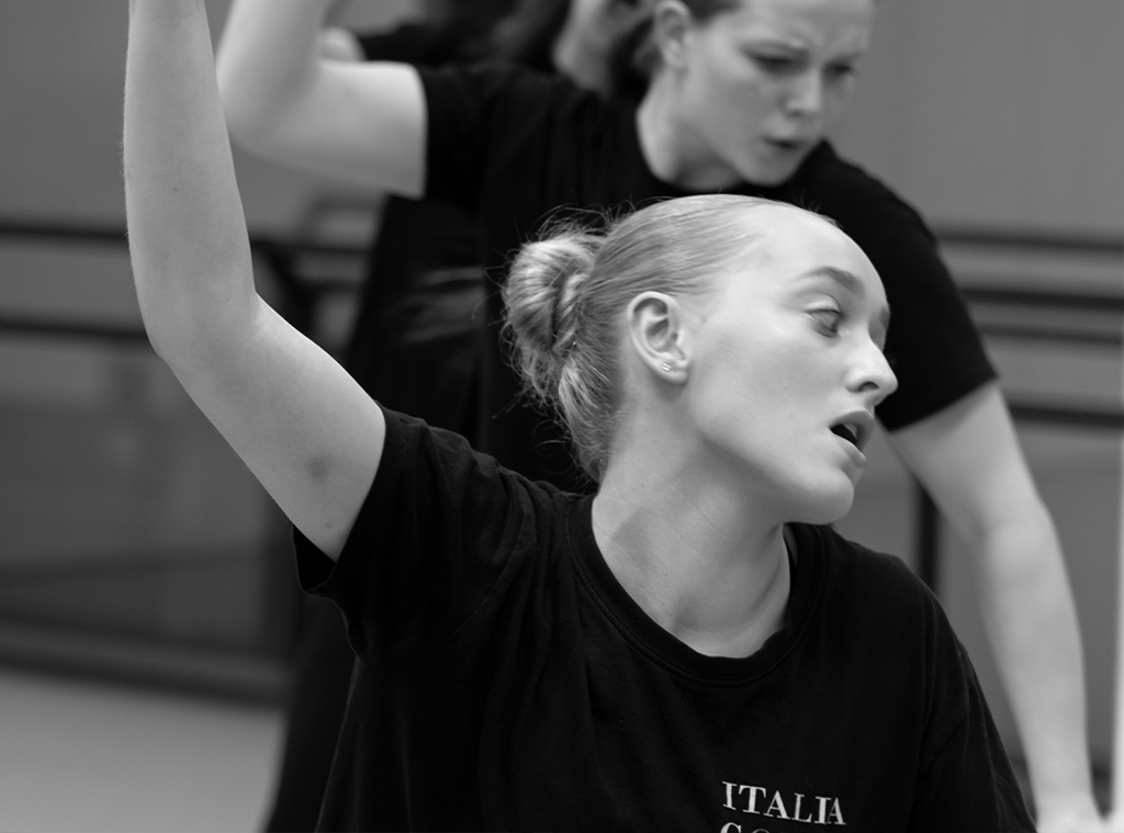 How Online Dance Classes Can Boost Your Career